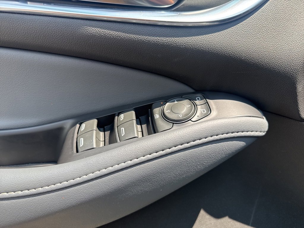 2021 Buick Enclave Essence photo 28