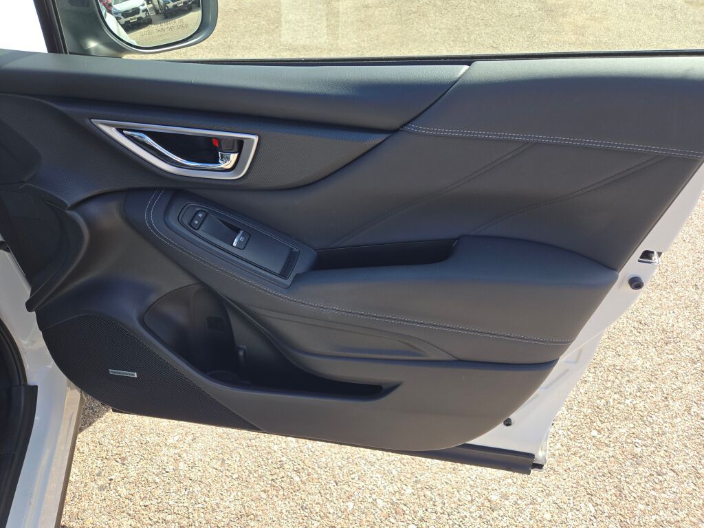 2021 Subaru Forester Touring photo 2