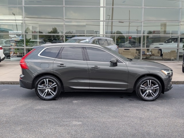 2019 Volvo XC60 T5 Momentum photo 7