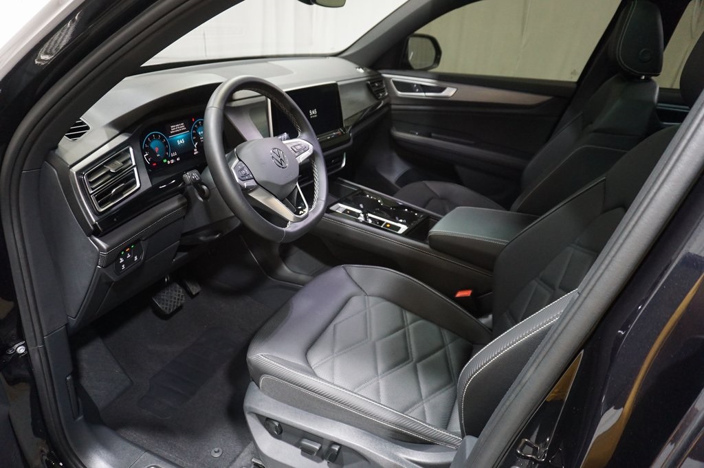 2025 Volkswagen Atlas Cross Sport SE Technology photo 8
