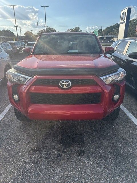 2019 Toyota 4Runner SR5 photo 2