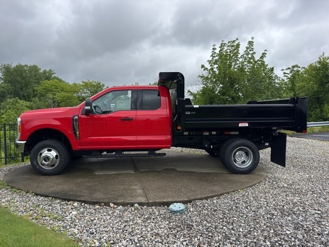2023 Ford Chassis Cab F-350® XLT