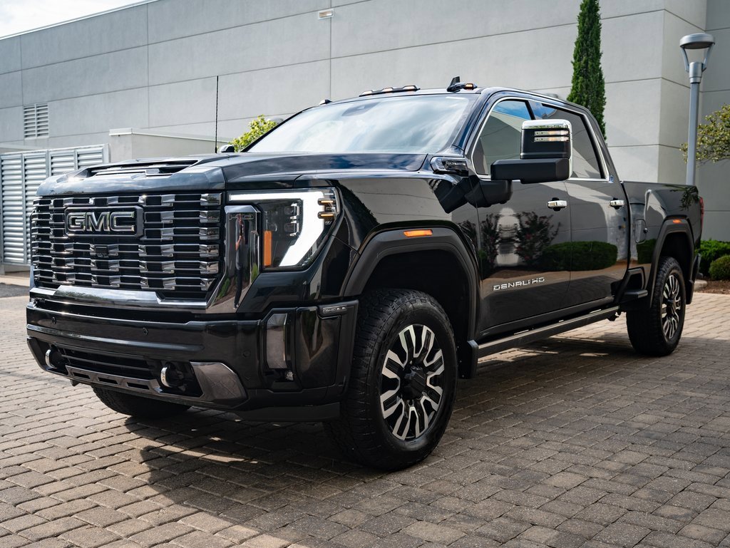 2024 GMC Sierra 2500HD Denali Ultimate's photo