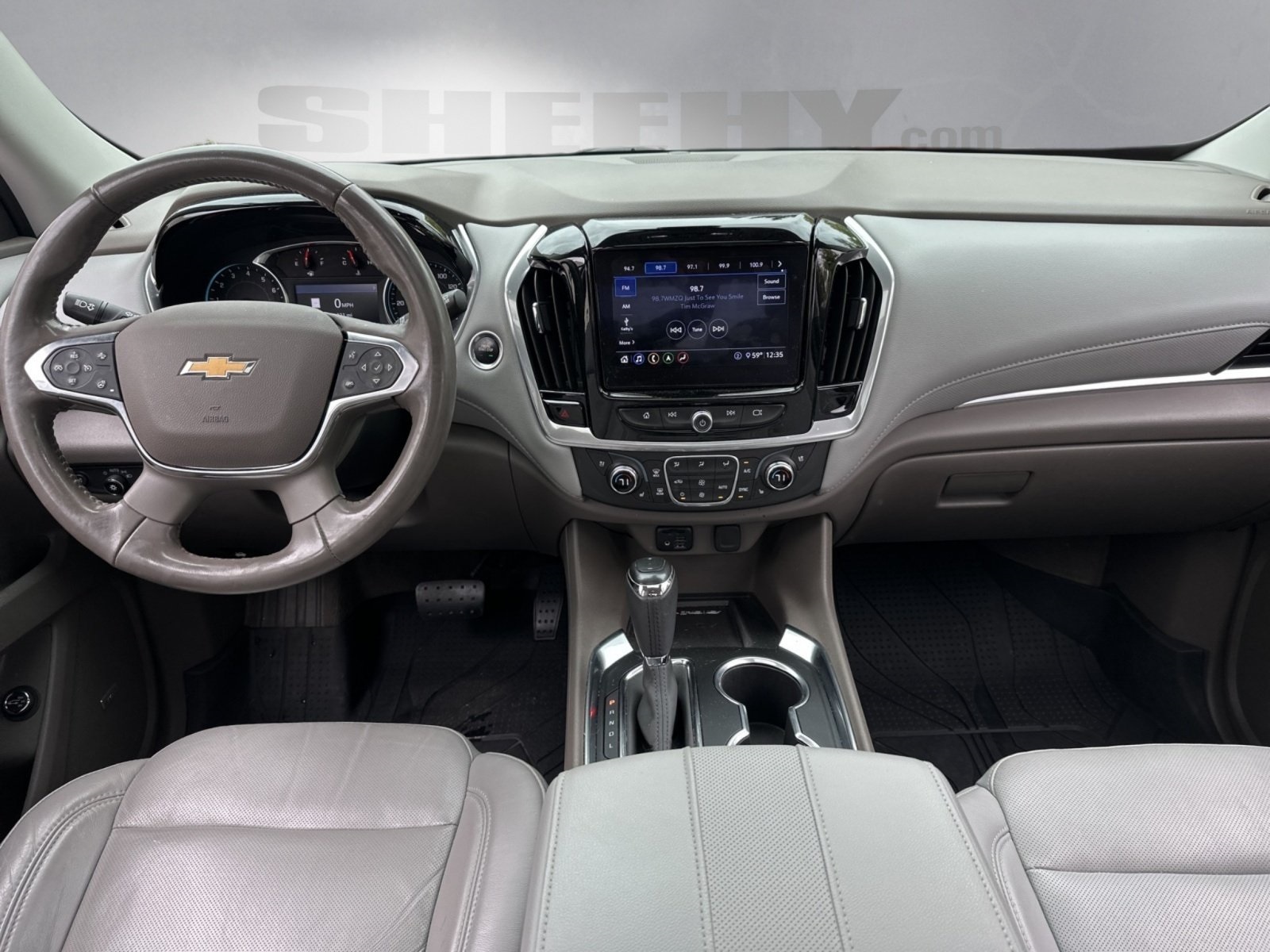 2020 Chevrolet Traverse Premier photo 3