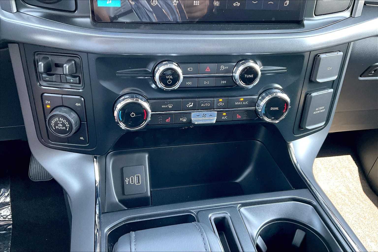 2025 Ford F-150 XLT photo 16