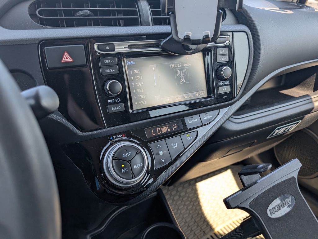 2015 Toyota Prius C Four photo 12