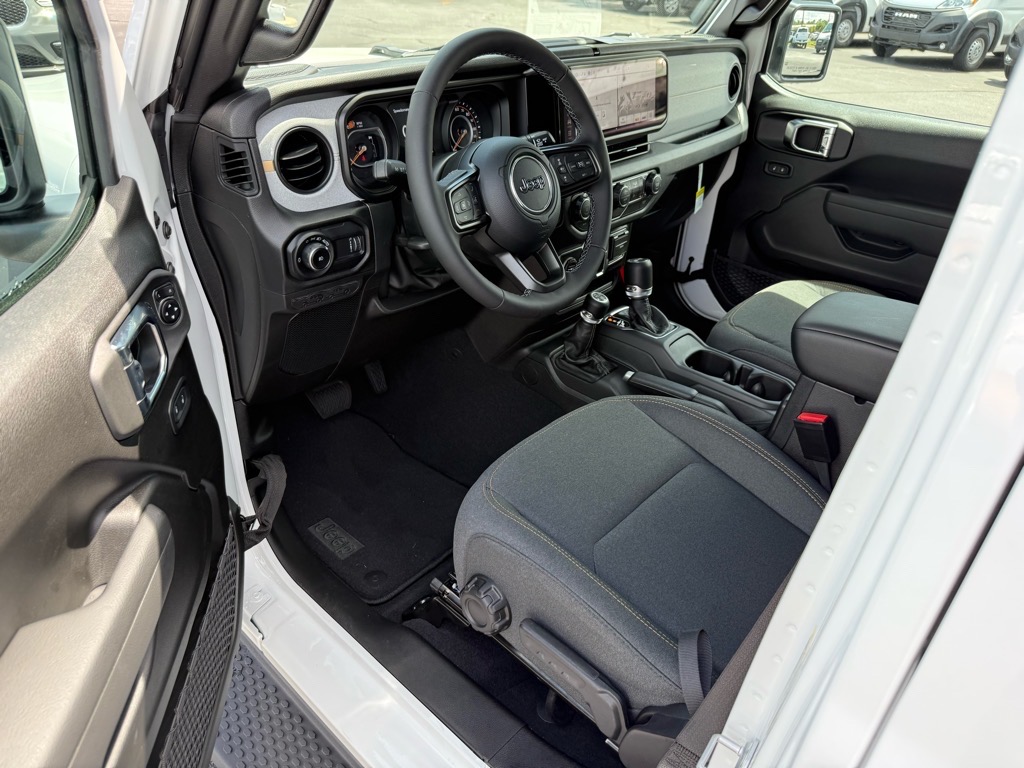 2025 Jeep Wrangler Sport S photo 4