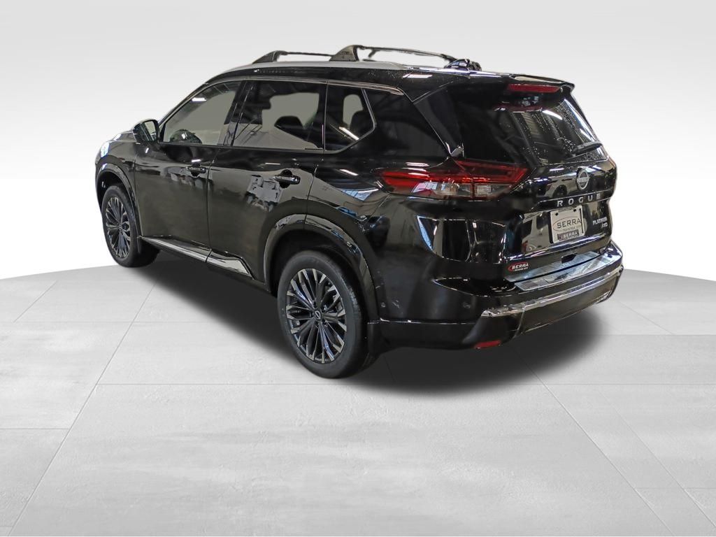 2026 Nissan Rogue Platinum photo 2