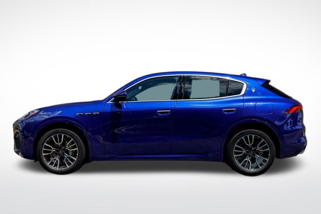 2025 Maserati Grecale photo 2