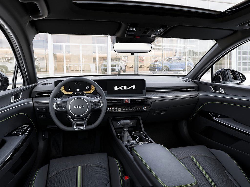 2026 Kia K5 GT photo 12