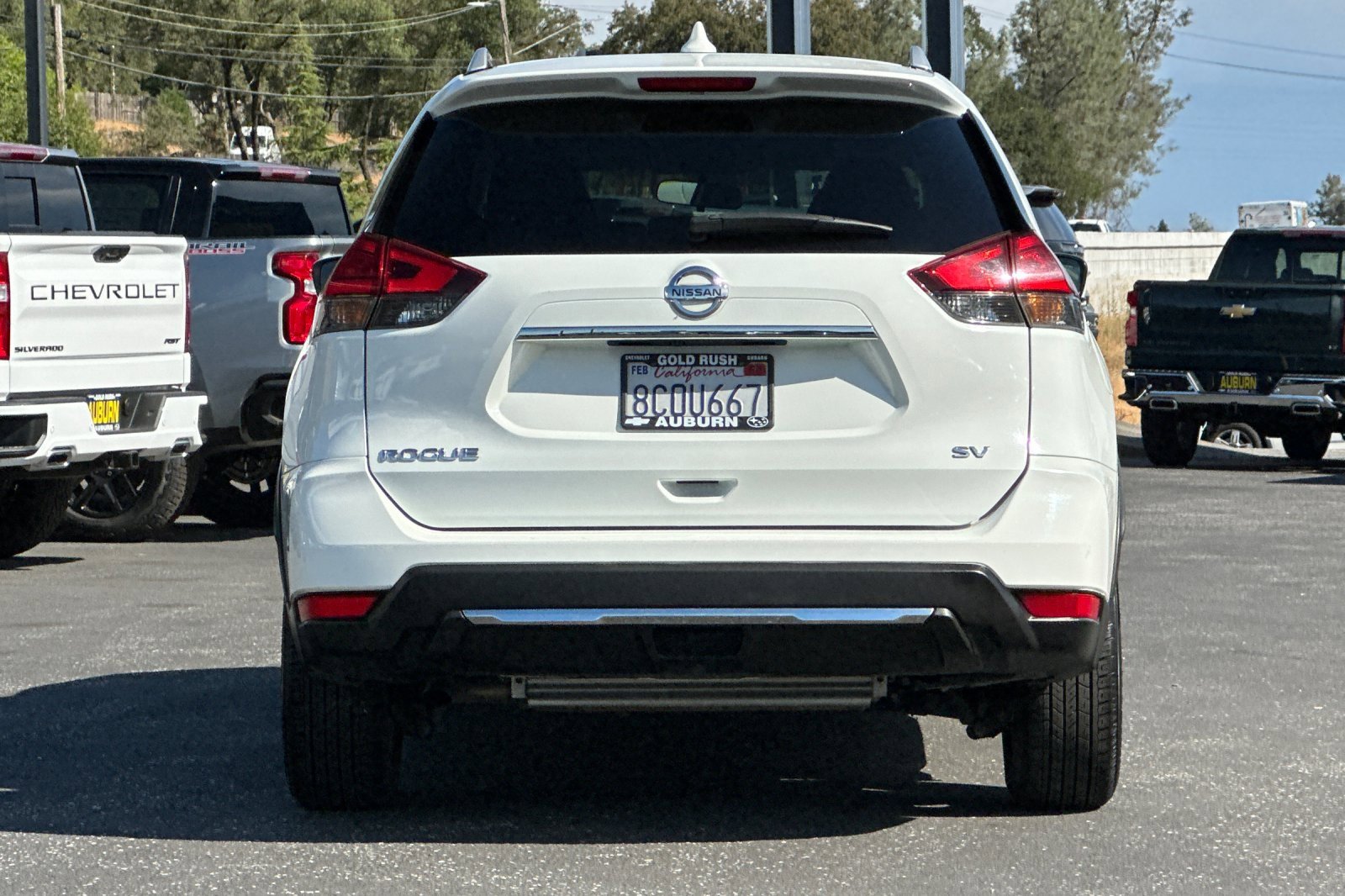 2017 Nissan Rogue SV photo 3