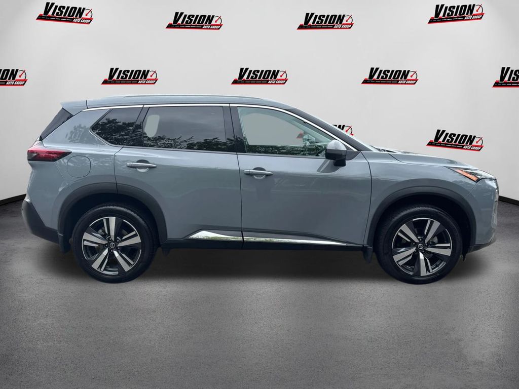 2021 Nissan Rogue SL photo 3
