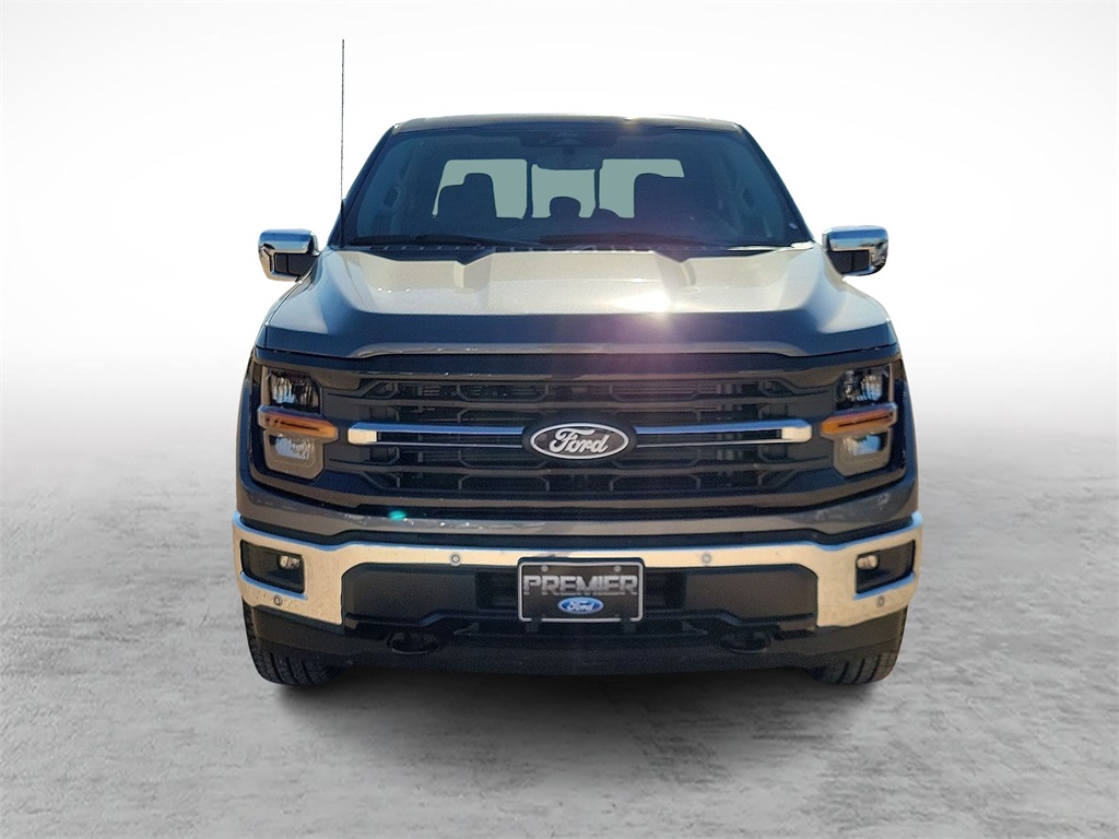 2025 Ford F-150 XLT photo 3