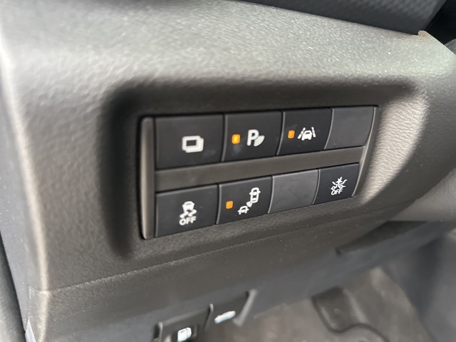 2023 Nissan Kicks S photo 4