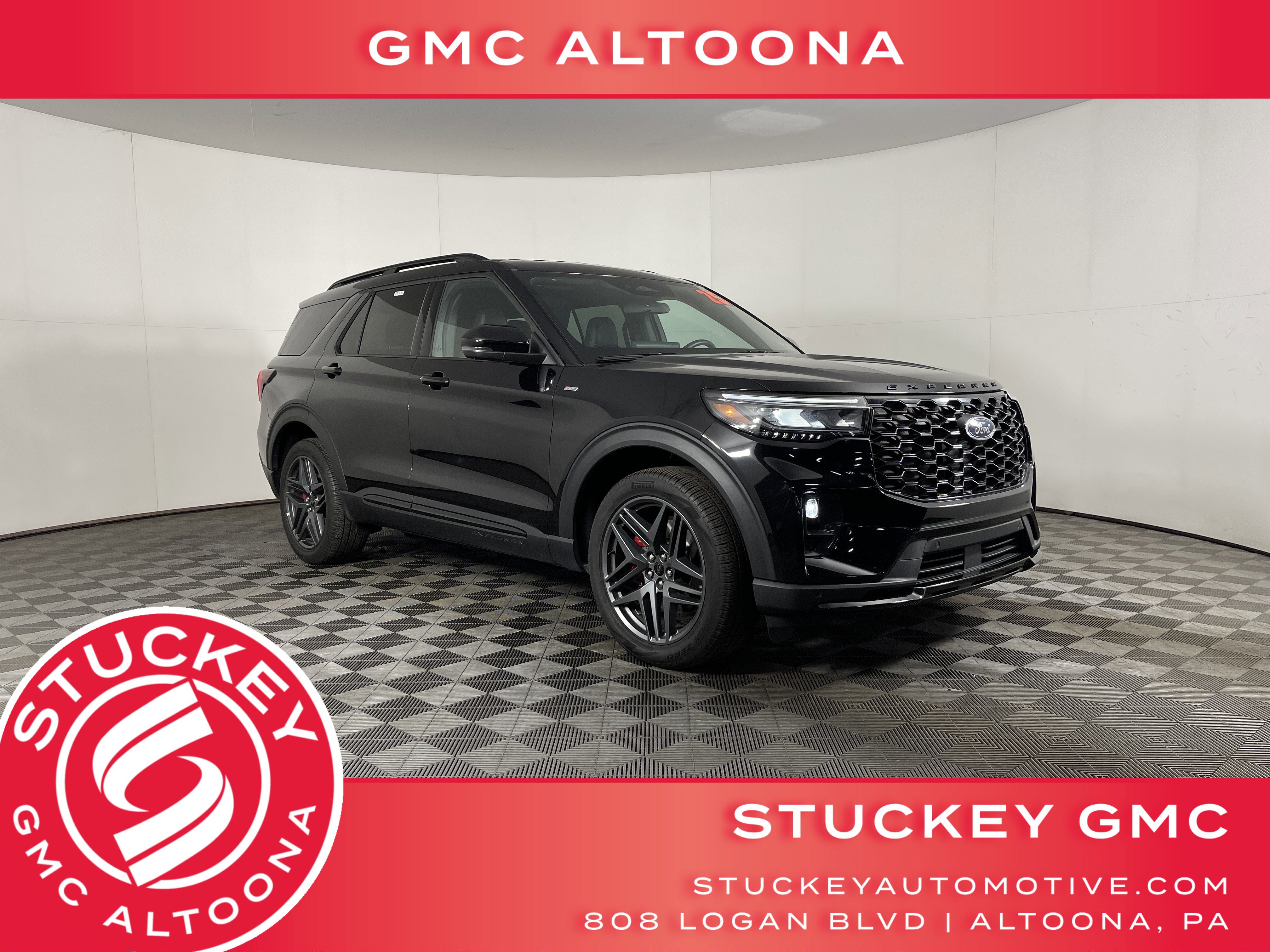 2025 Ford Explorer ST-LINE's photo