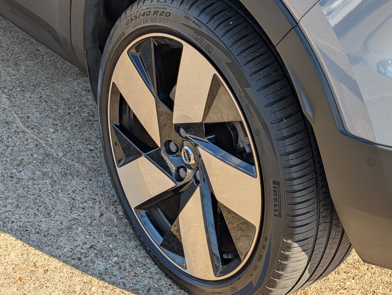 2023 Volvo C40 Recharge Ultimate photo 8
