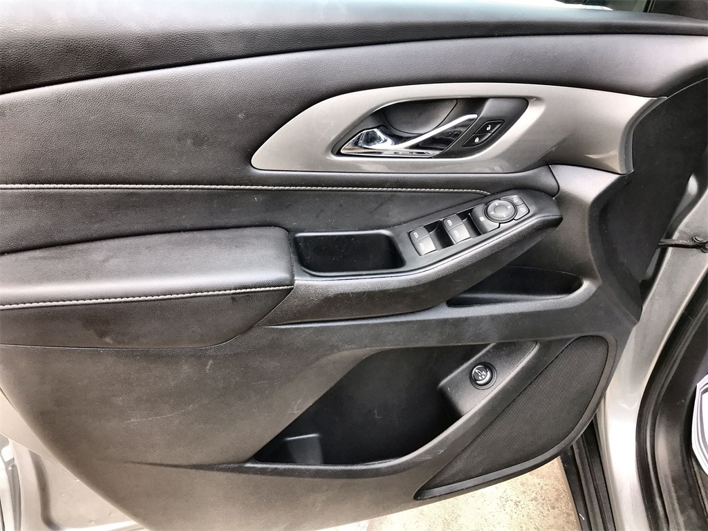 2023 Chevrolet Traverse Leather photo 12