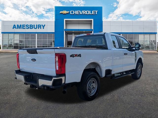 2023 Ford F-350 XL photo 7