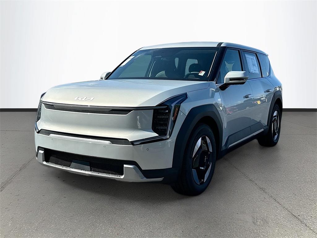 2026 Kia EV9 Light Long Range photo 3