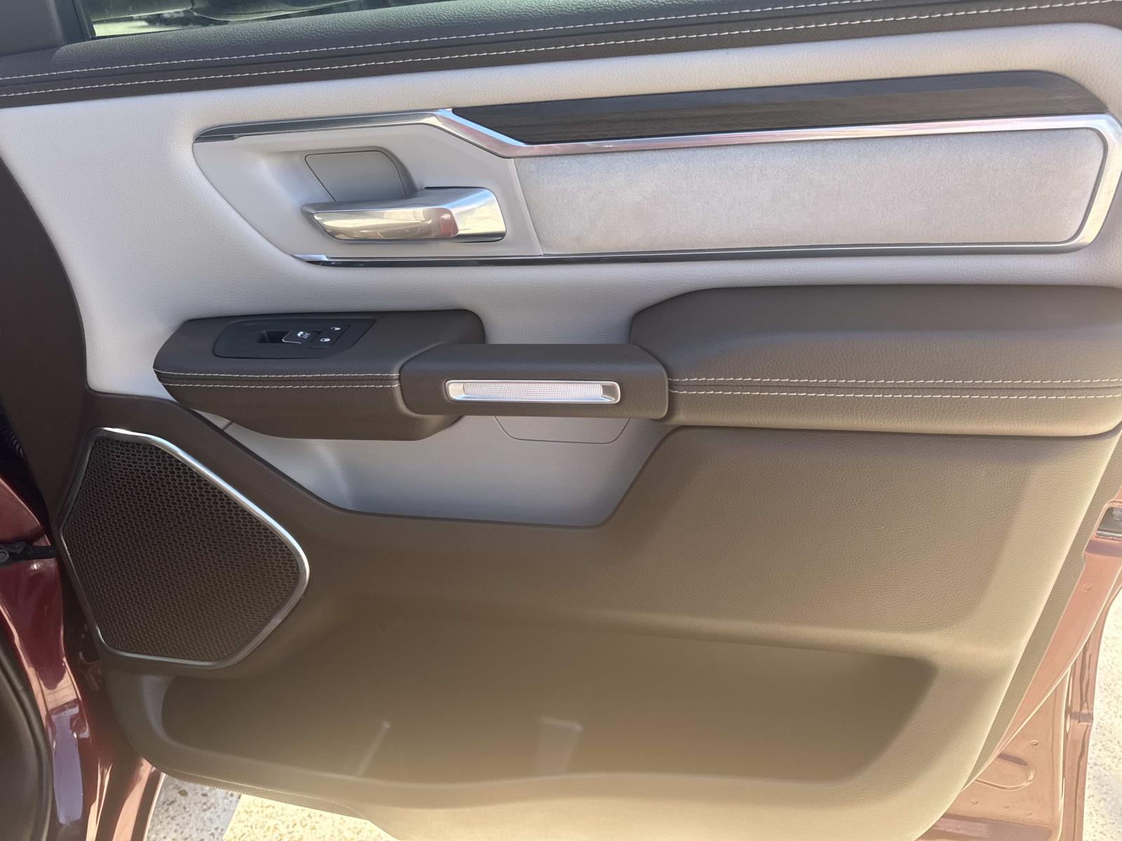 2025 Ram 1500 Laramie photo 11