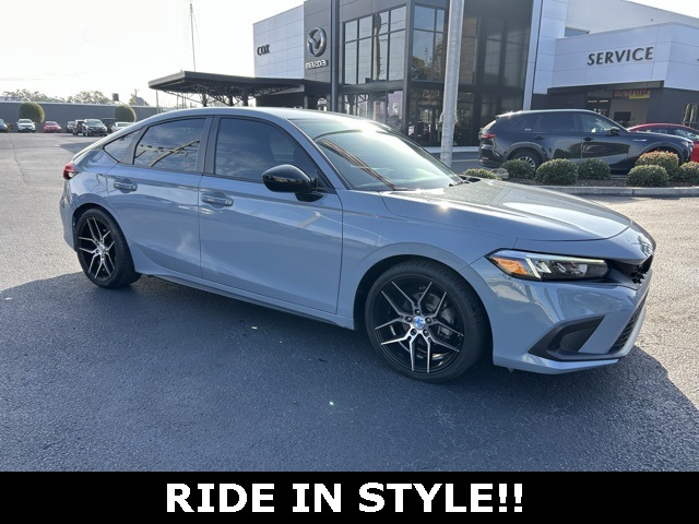 2024 Honda Civic Hatchback Sport's photo