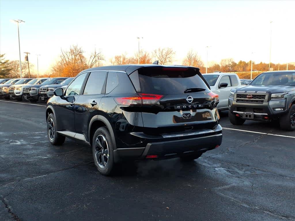 2026 Nissan Rogue SV photo 4