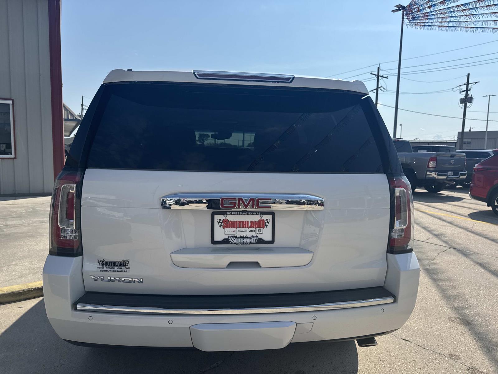 2019 Gmc Yukon Denali photo 3