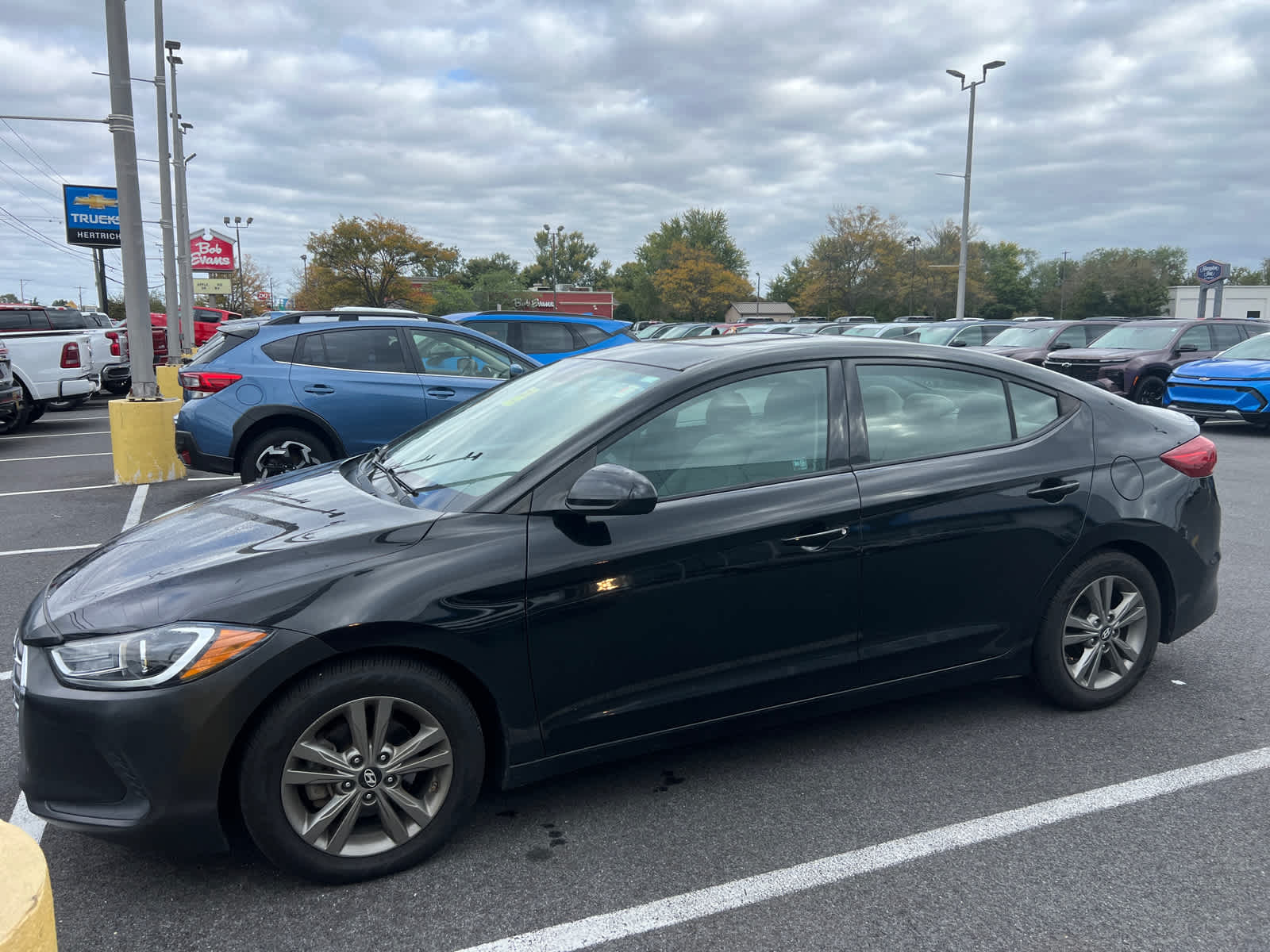 2017 Hyundai Elantra SE photo 3