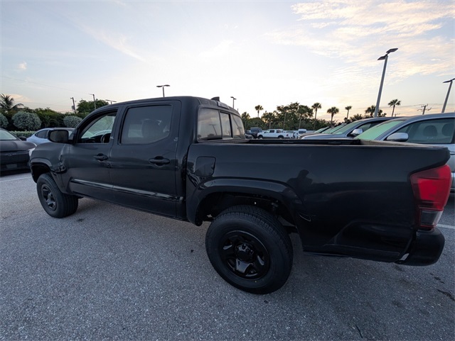 2022 Toyota Tacoma SR photo 11