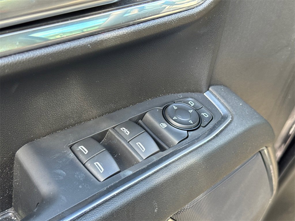 2023 Chevrolet Silverado 1500 LT photo 5