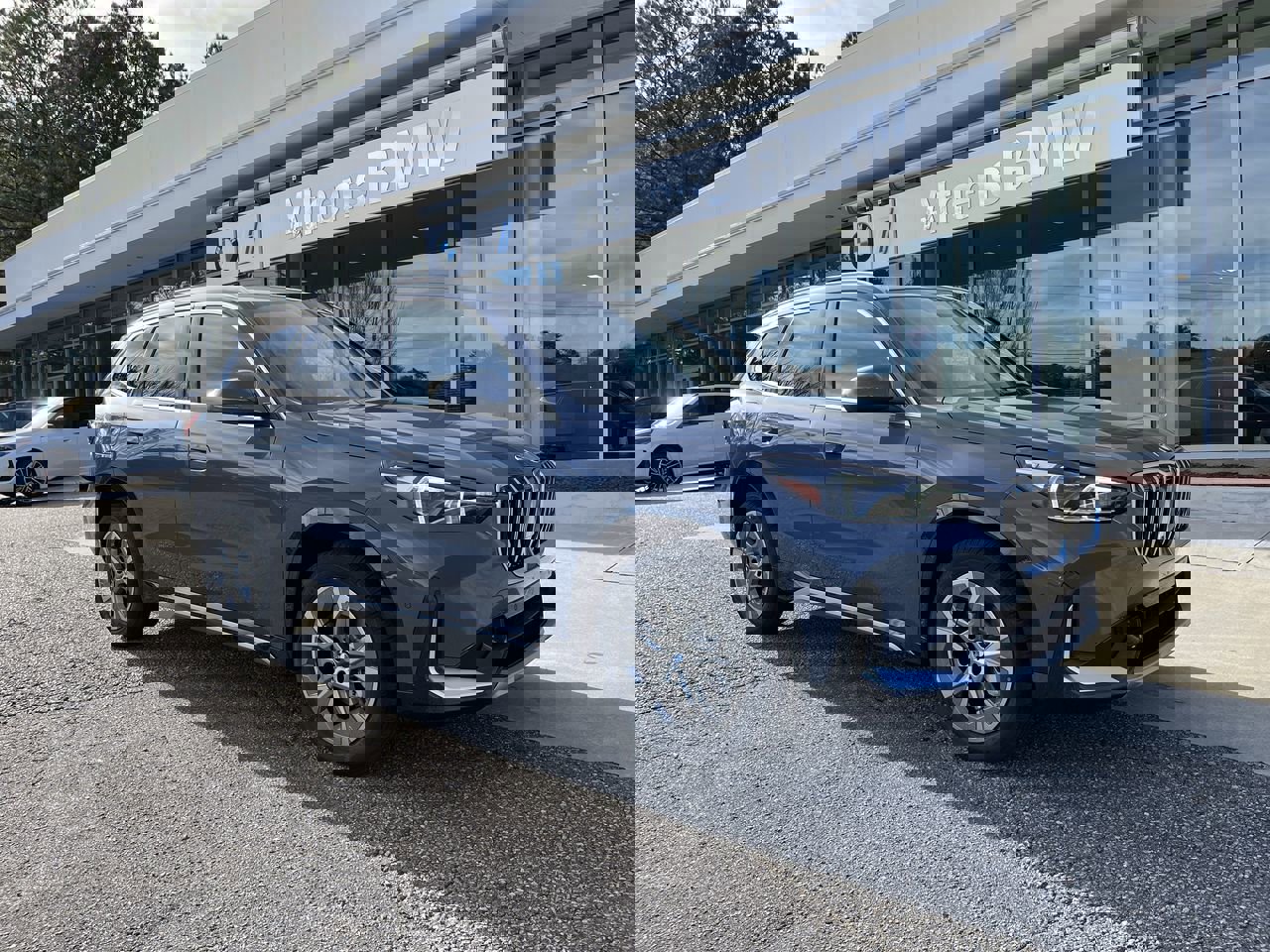 2026 BMW X1 28i's photo