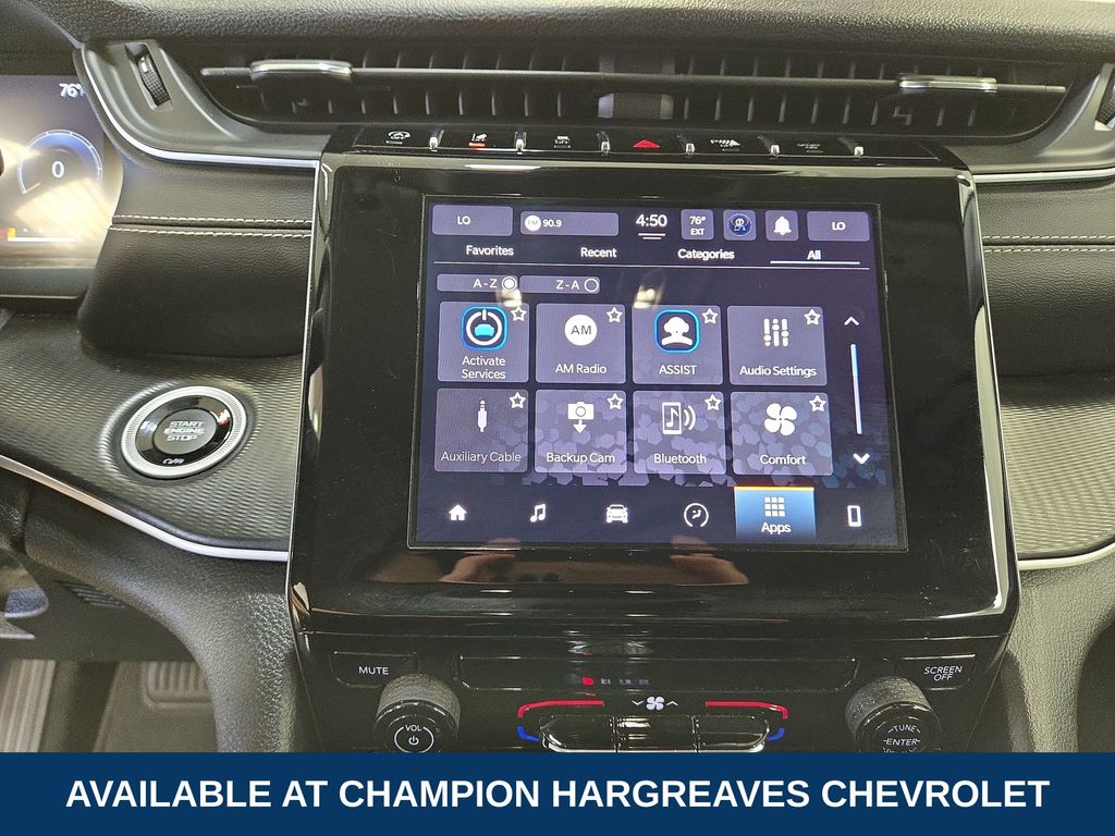 2023 Jeep Grand Cherokee Laredo photo 12