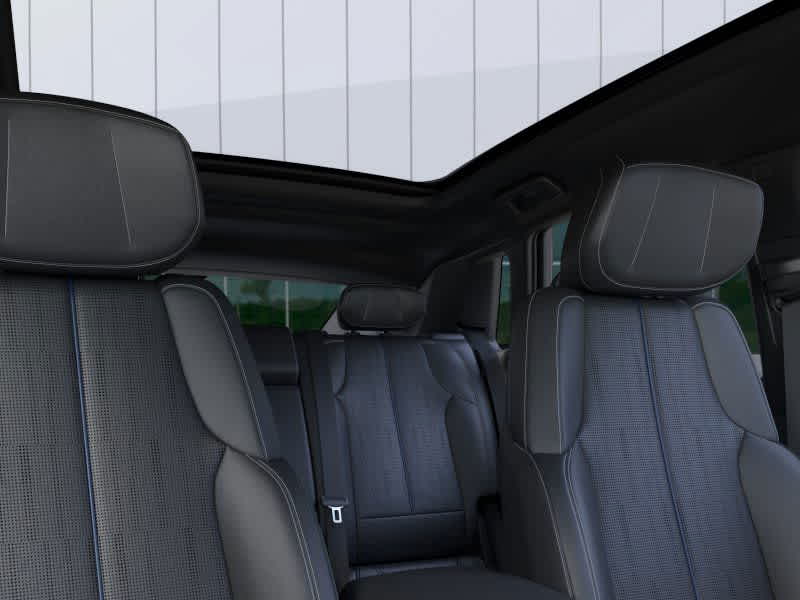 2026 Cadillac Lyriq Luxury photo 23
