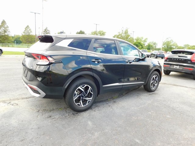 2023 Kia Sportage LX photo 3