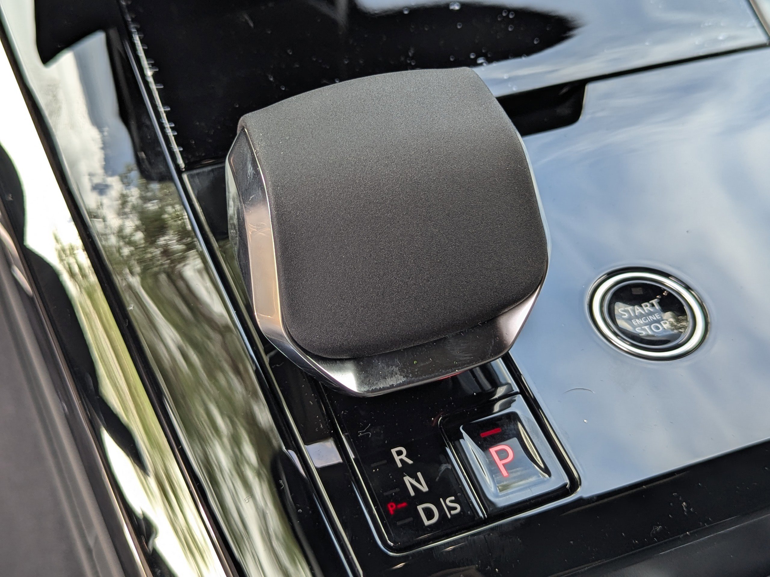 2025 Land Rover Range Rover Sport SE photo 24