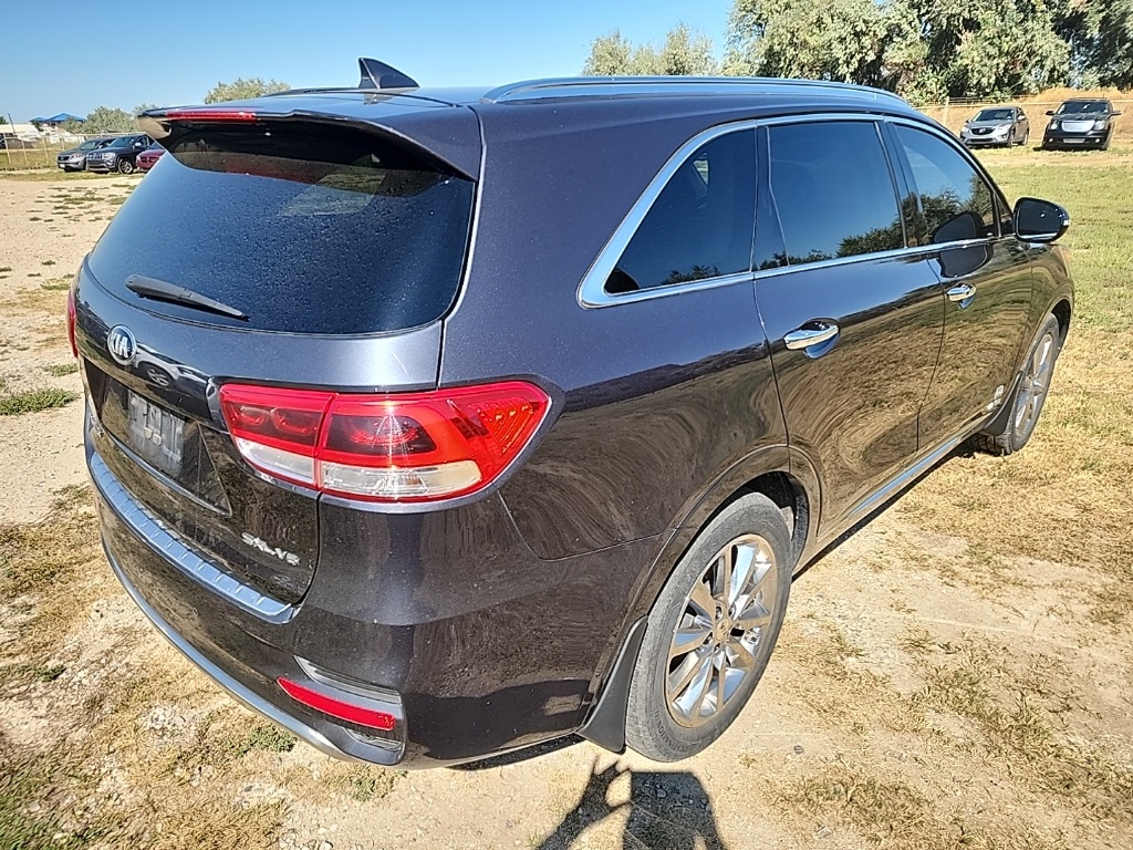 2017 Kia Sorento SX Limited photo 4