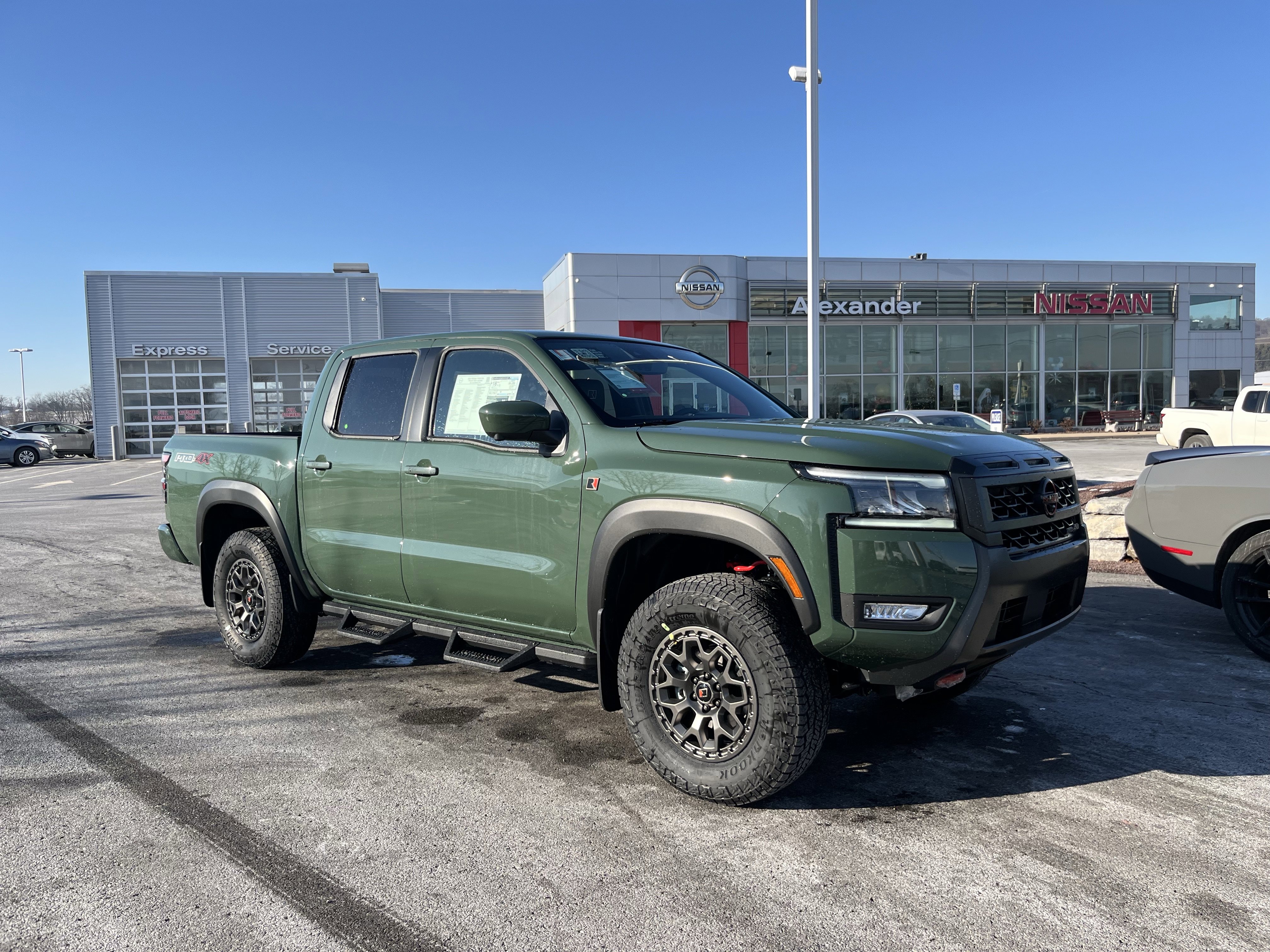 2026 Nissan Frontier PRO-4X's photo