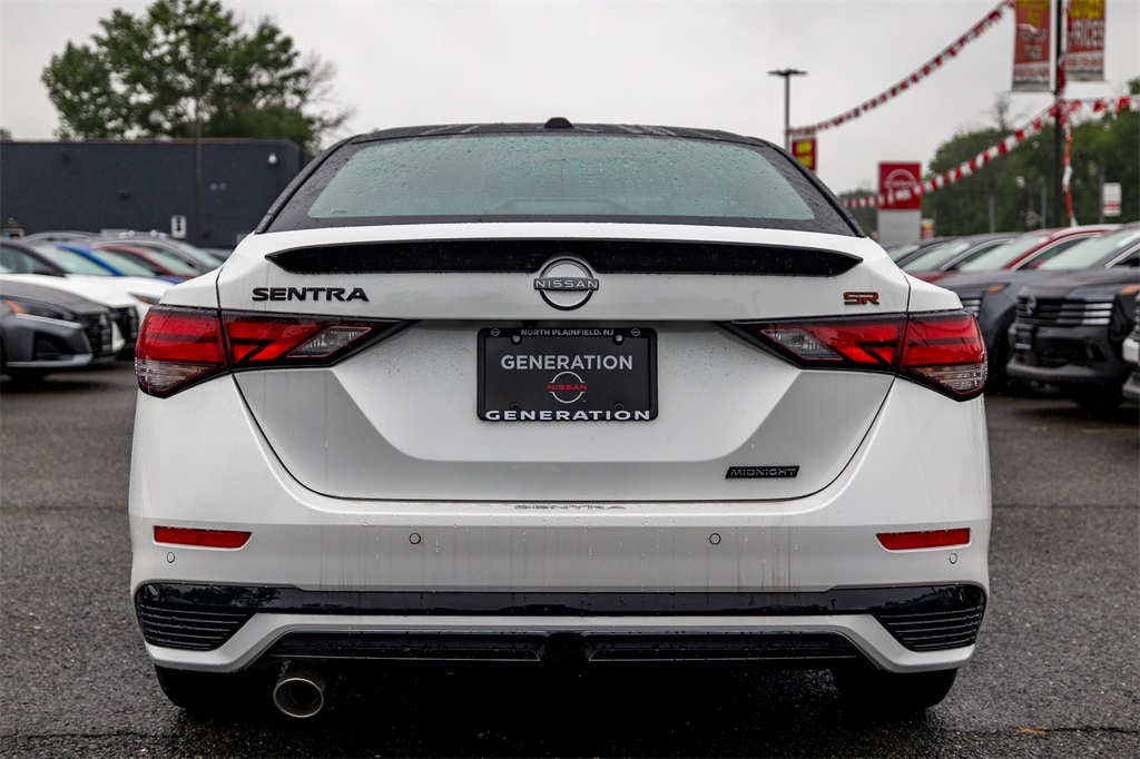 2025 Nissan Sentra SR Midnight Edition photo 6