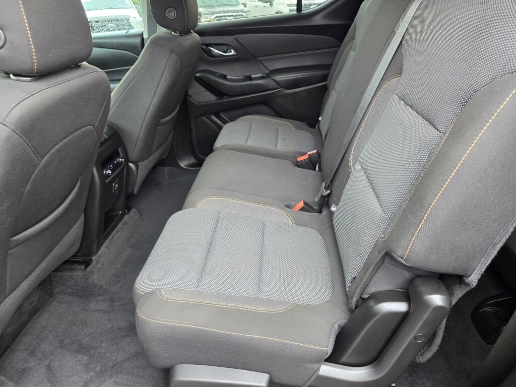 2021 Chevrolet Traverse LS photo 12