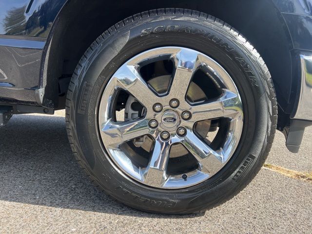 2023 Ford F-150 Lariat photo 12