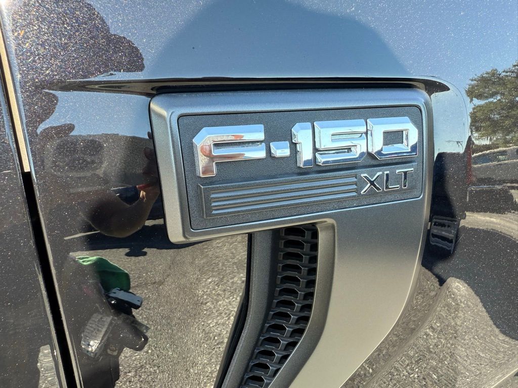 2022 Ford F-150 XLT photo 10