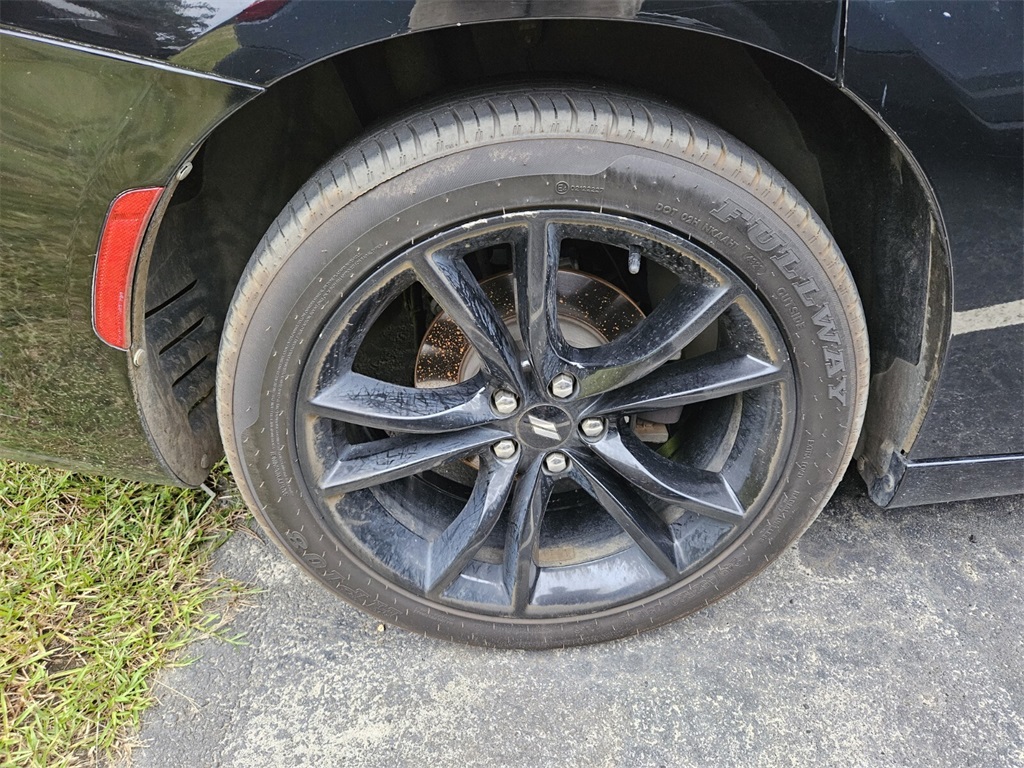 2018 Dodge Charger SXT photo 9