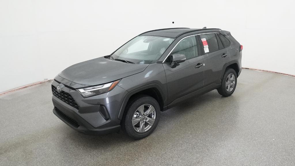 2025 Toyota RAV4 XLE's photo
