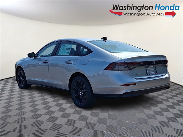 2025 Honda Accord 1.5T SE photo 4