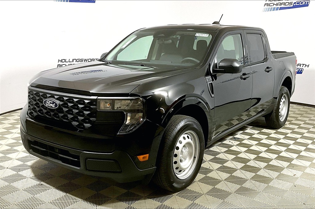 2025 Ford Maverick XL's photo