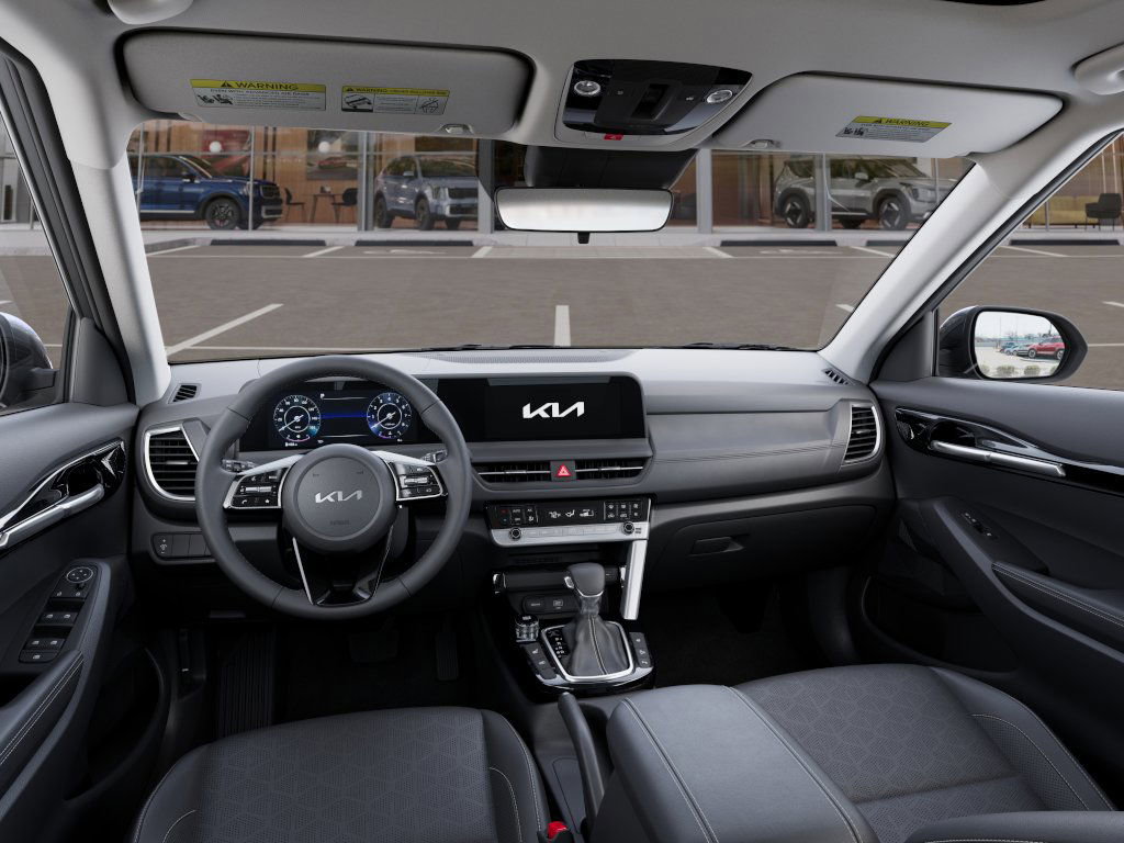 2025 Kia Seltos EX photo 13