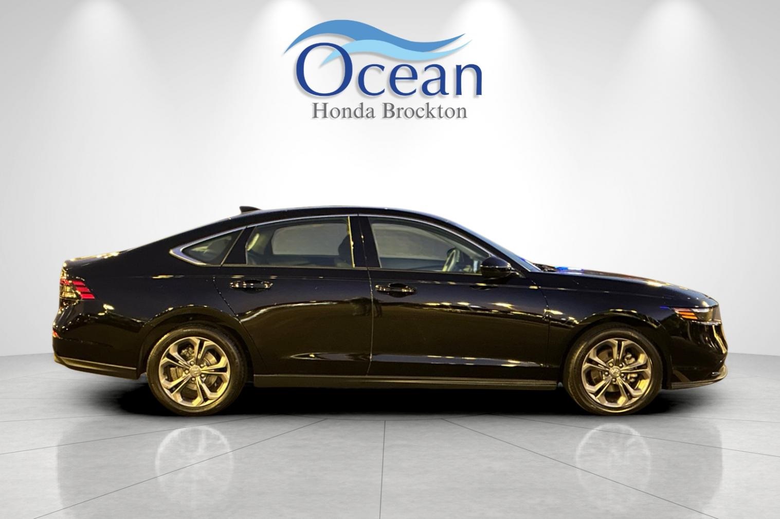2023 Honda Accord EX photo 2