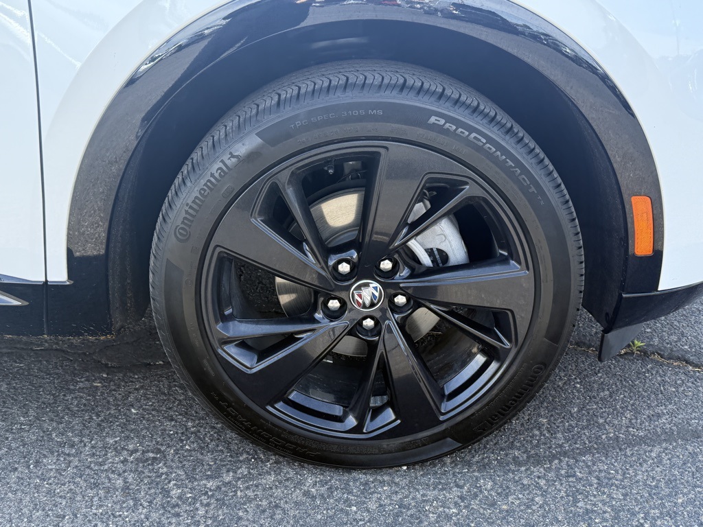 2023 Buick Envision Essence photo 27