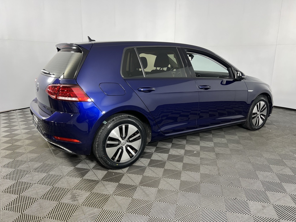 2019 Volkswagen e-Golf SE photo 3
