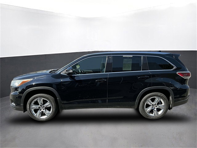 Used 2014 Toyota Highlander Limited Platinum with VIN 5TDDKRFH9ES050557 for sale in Kansas City
